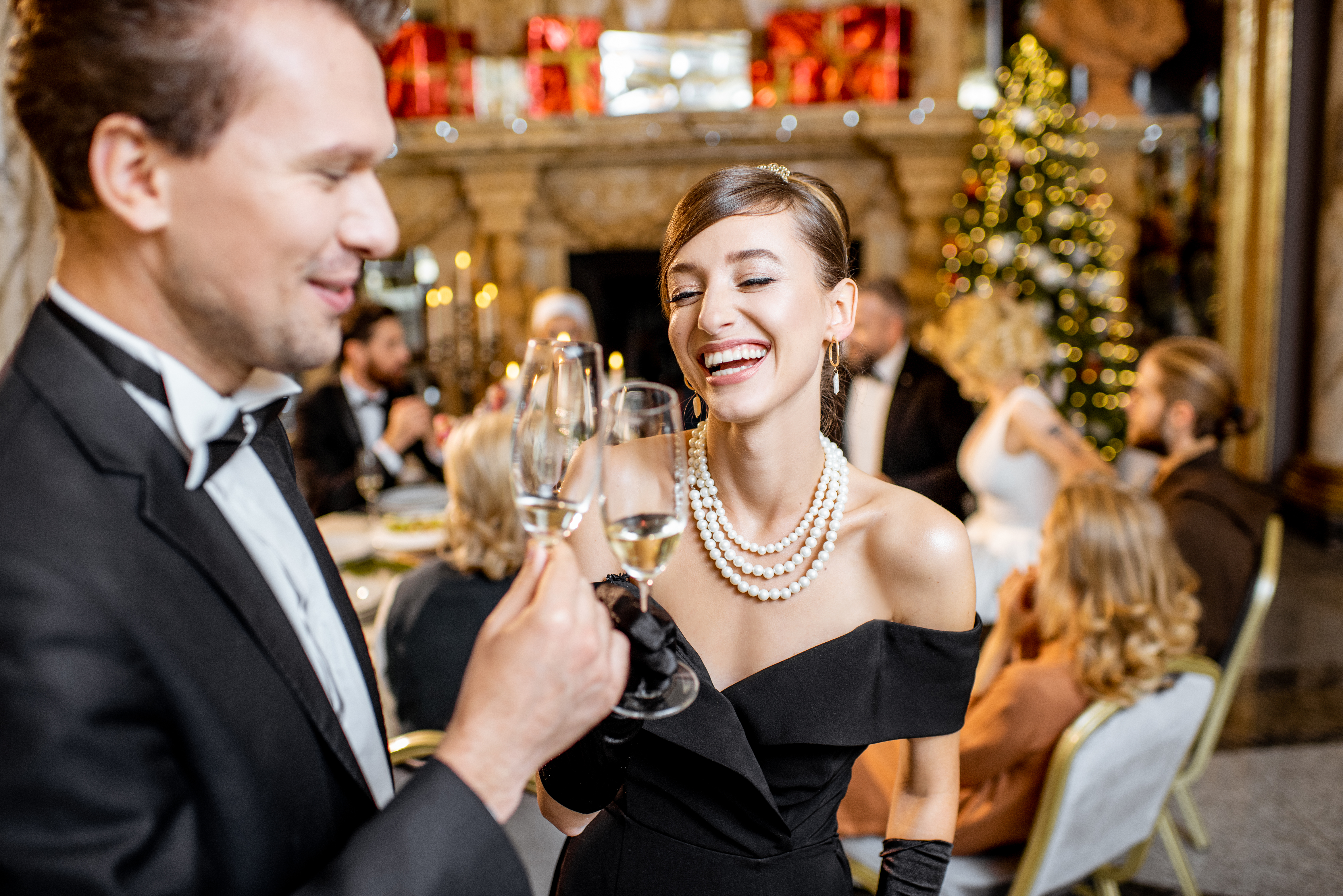 How to Host an Unforgettable Black Tie Party